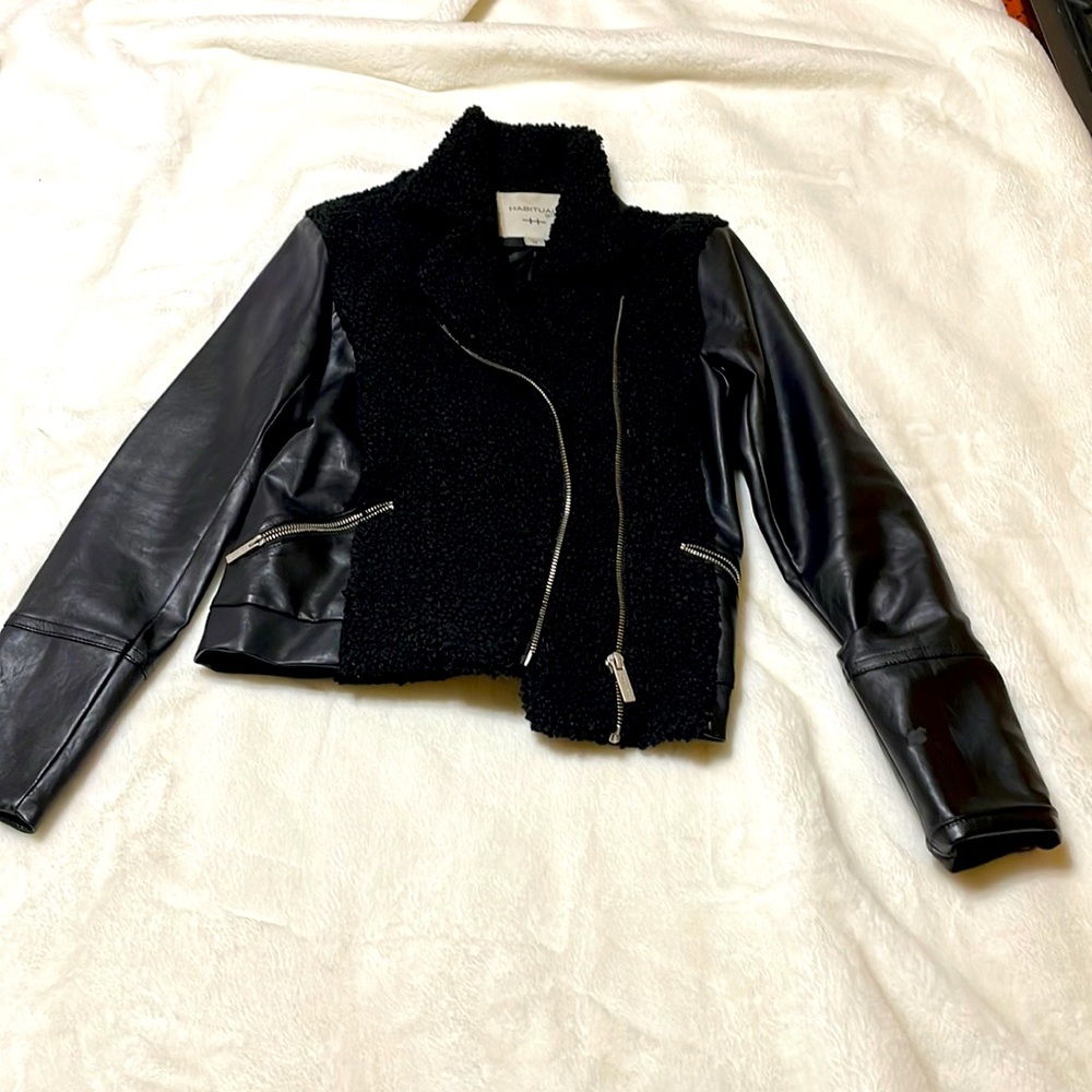 Girls black leather/Sherpa bomber jacket …size 12